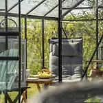 Ylvie - 150m From The Sea By Interhome